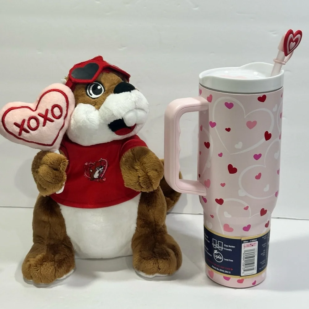 Buc-ee’s Valentine's Day 2026 / Plush, Mug, and Blanket - Bundle of 3